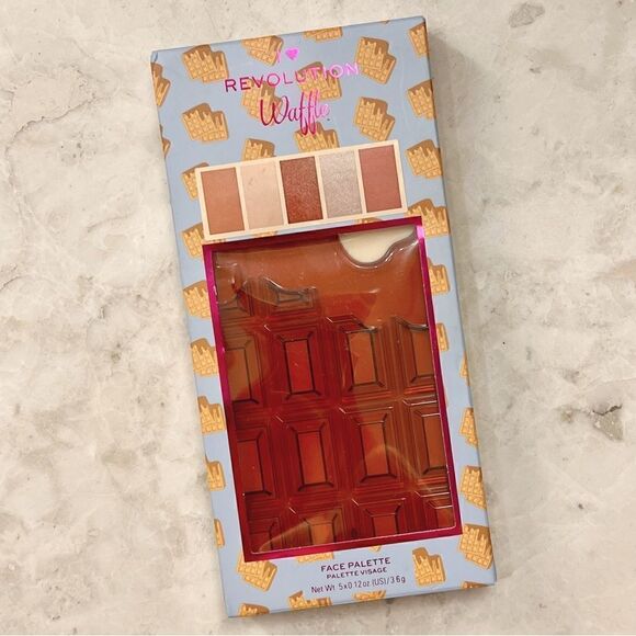 Makeup Revolution Waffle Face Palette Bronzer Contour Highlighter NEW - Picture 2 of 7